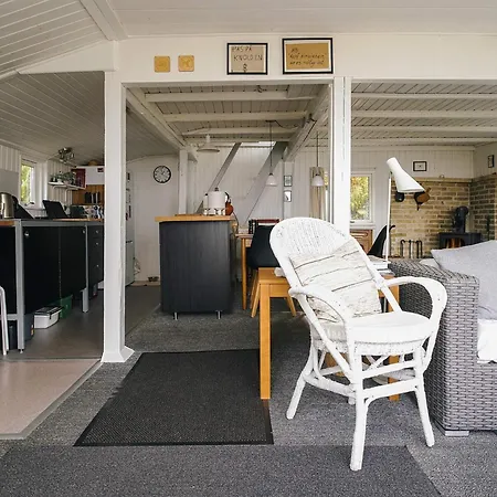 4 Person Holiday Home In Asnaes Hébergement de vacances *
