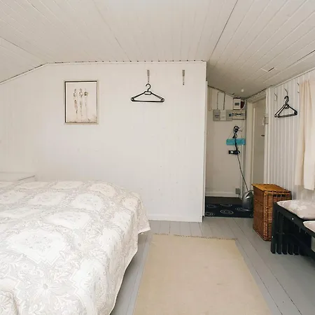 4 Person Holiday Home In Asnaes *